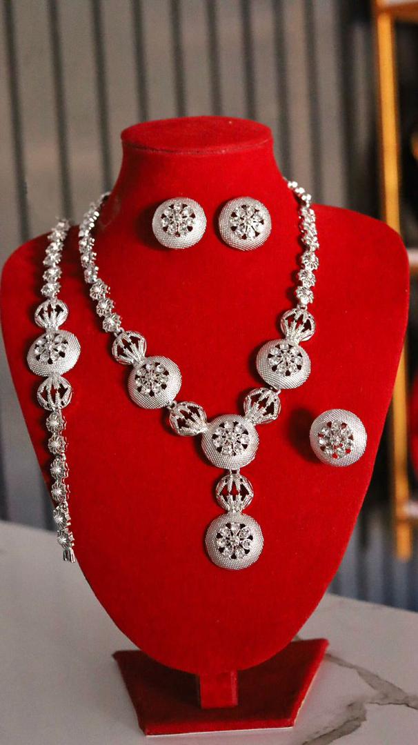 Royal Radiance Jewellery Set